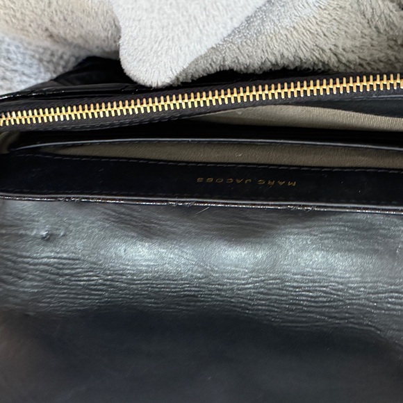 NWT Marc Jacobs Black Quilted Crossbody with Gold Chain - Picture 6 of 8